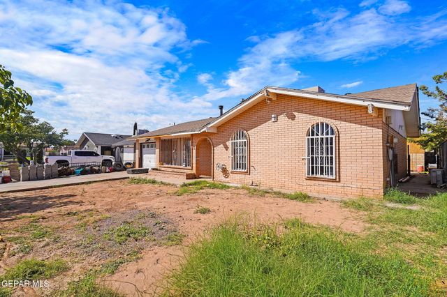 10705 TEXARKANA Place, El Paso, TX 79924