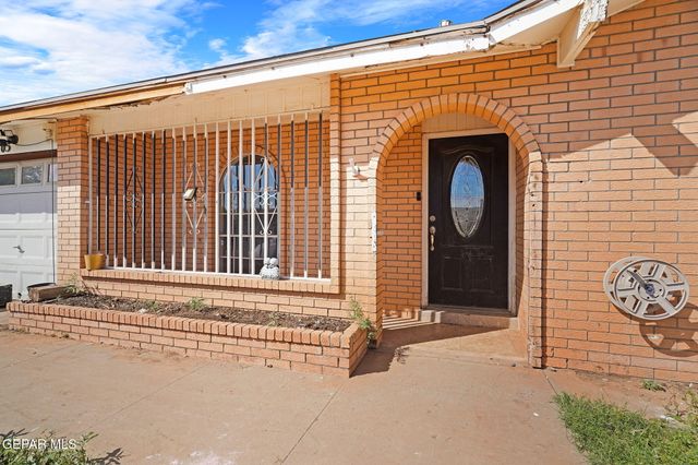 10705 TEXARKANA Place, El Paso, TX 79924