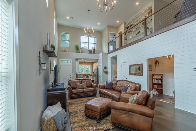 301 West 31st Street 201, Bryan, TX 77803