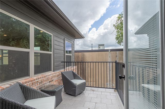 301 West 31st Street 201, Bryan, TX 77803