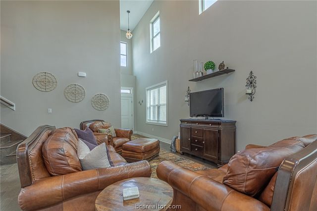 301 West 31st Street 201, Bryan, TX 77803