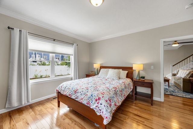 12 Ocean Pines Dr 1, Bourne, MA 02562