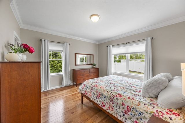 12 Ocean Pines Dr 1, Bourne, MA 02562