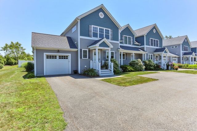 12 Ocean Pines Dr 1, Bourne, MA 02562