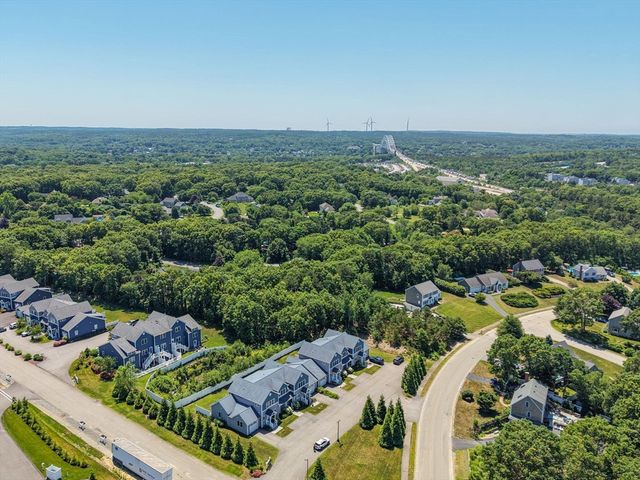 12 Ocean Pines Dr 1, Bourne, MA 02562