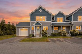 12 Ocean Pines Dr 1, Bourne, MA 02562