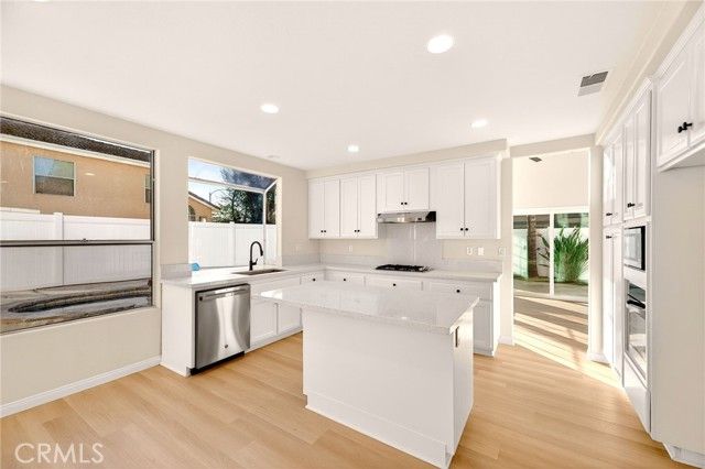 30409 Corte Santalina, Murrieta, CA 92563