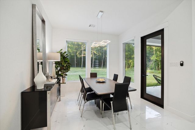 671 Road 6609, Dayton, TX 77535