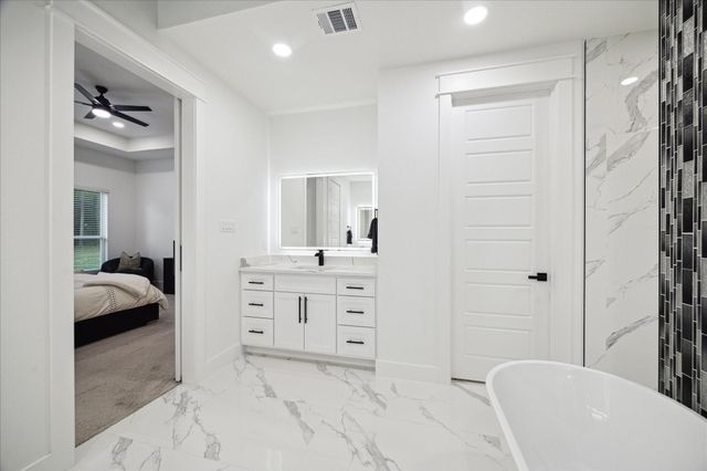 671 Road 6609, Dayton, TX 77535