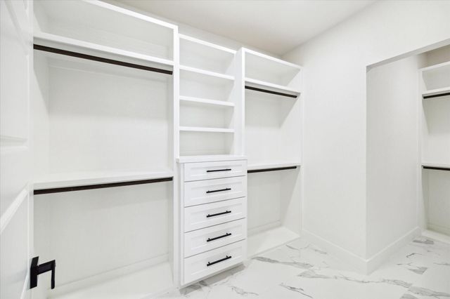 671 Road 6609, Dayton, TX 77535