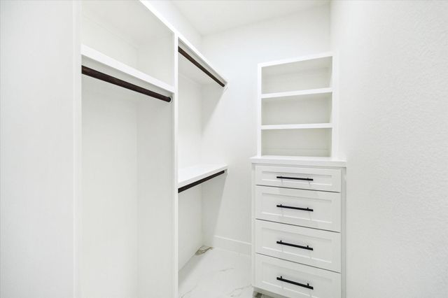 671 Road 6609, Dayton, TX 77535