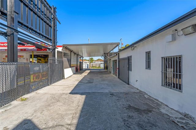 3219 SW 8TH STREET, Miami, FL 33135