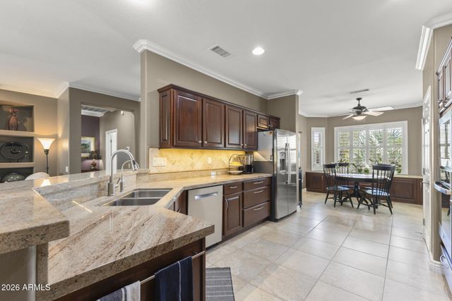 21248 N MARIPOSA GROVE Lane, Surprise, AZ 85387