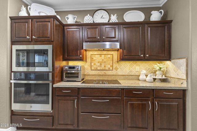 21248 N MARIPOSA GROVE Lane, Surprise, AZ 85387