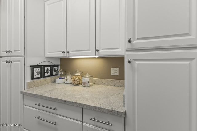 21248 N MARIPOSA GROVE Lane, Surprise, AZ 85387