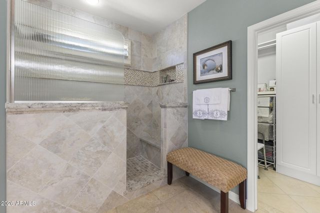 21248 N MARIPOSA GROVE Lane, Surprise, AZ 85387