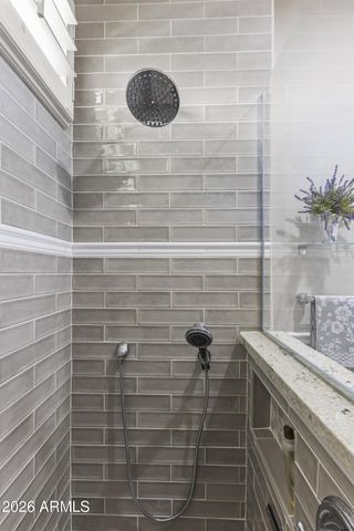 21248 N MARIPOSA GROVE Lane, Surprise, AZ 85387