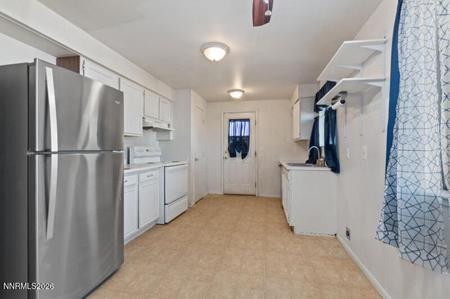 325 Medgar Avenue, Reno, NV 89506
