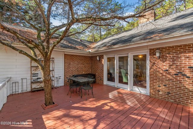 265 Fairway Drive, Southern Pines, NC 28387