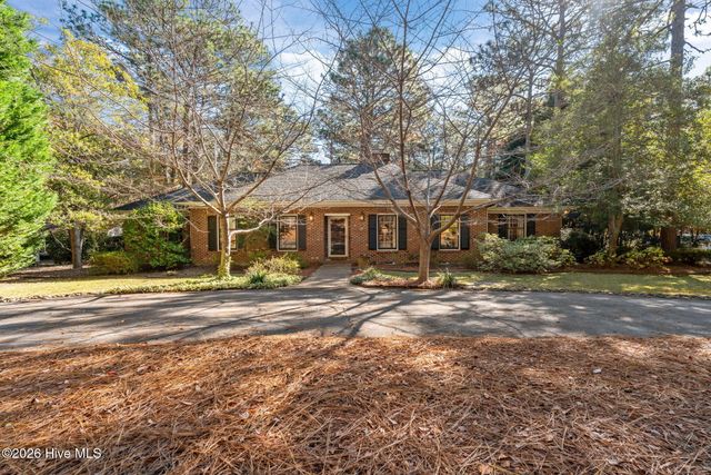 265 Fairway Drive, Southern Pines, NC 28387