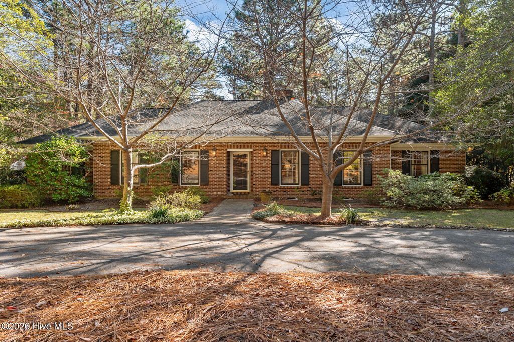265 Fairway Drive, Southern Pines, NC 28387