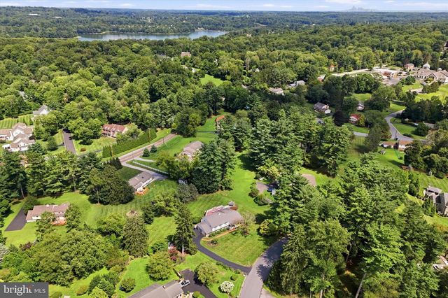 2541 N FEATHERING LN, Media, PA 19063