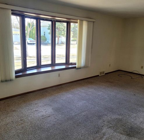 1947 MINNESOTA STREET, Oshkosh, WI 54902