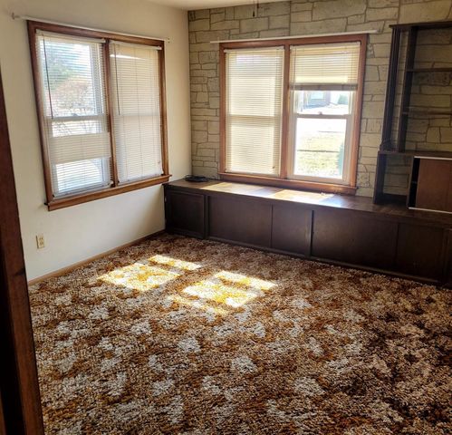 1947 MINNESOTA STREET, Oshkosh, WI 54902