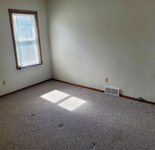 1947 MINNESOTA STREET, Oshkosh, WI 54902