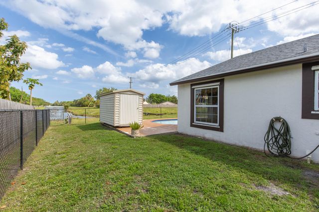 1240 Grandview Circle, Royal Palm Beach, FL 33411