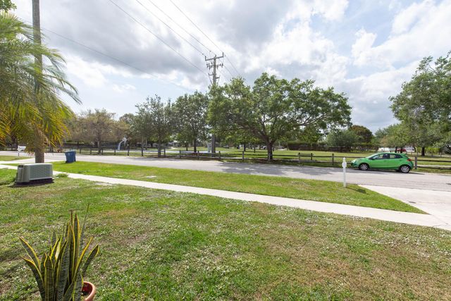 1240 Grandview Circle, Royal Palm Beach, FL 33411