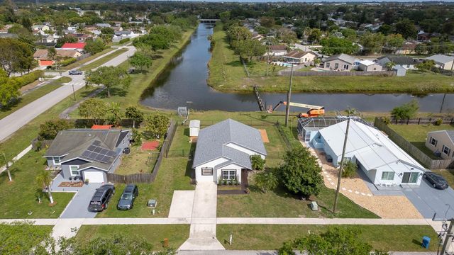 1240 Grandview Circle, Royal Palm Beach, FL 33411