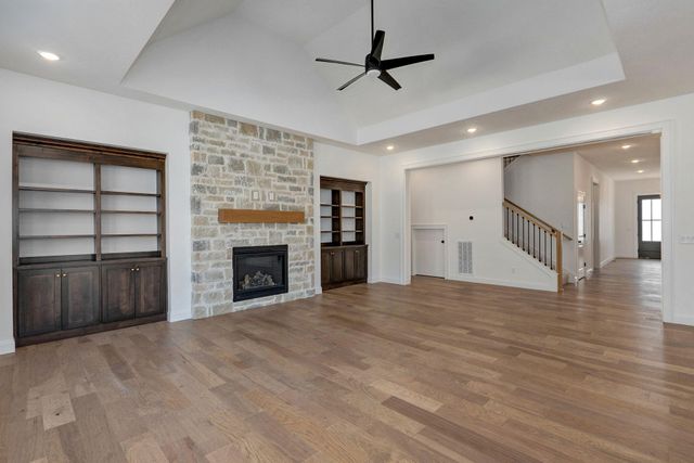 2187 N Silver Charm Avenue, Springfield, MO 65802