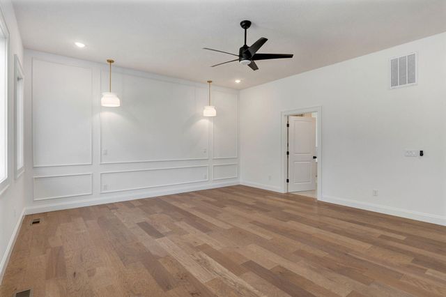 2187 N Silver Charm Avenue, Springfield, MO 65802