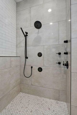 2187 N Silver Charm Avenue, Springfield, MO 65802