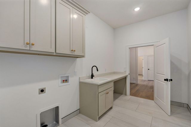 2187 N Silver Charm Avenue, Springfield, MO 65802