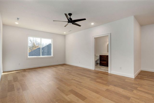 2187 N Silver Charm Avenue, Springfield, MO 65802