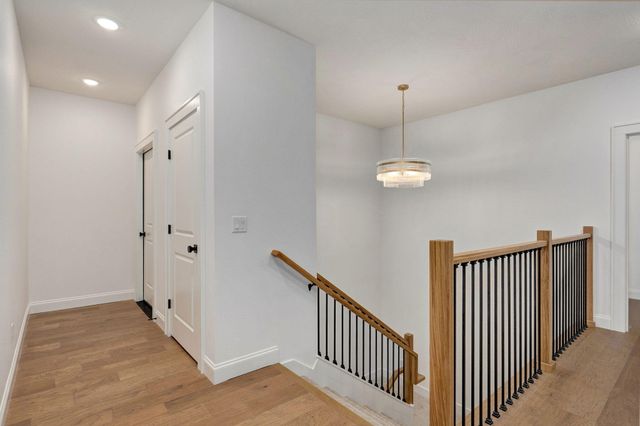 2187 N Silver Charm Avenue, Springfield, MO 65802