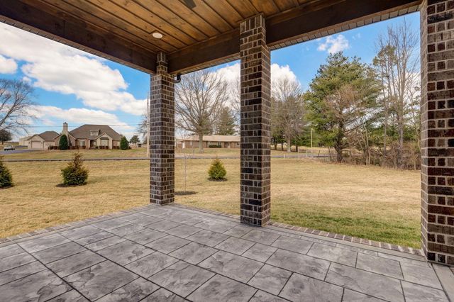 2187 N Silver Charm Avenue, Springfield, MO 65802