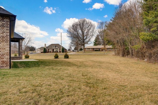 2187 N Silver Charm Avenue, Springfield, MO 65802