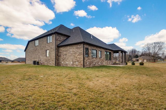 2187 N Silver Charm Avenue, Springfield, MO 65802