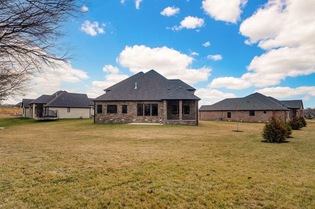 2187 N Silver Charm Avenue, Springfield, MO 65802