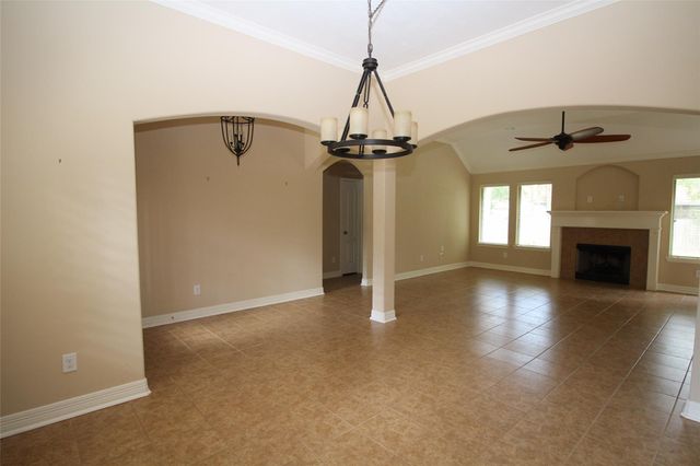 1504 Glen Oaks Drive, Conroe, TX 77385
