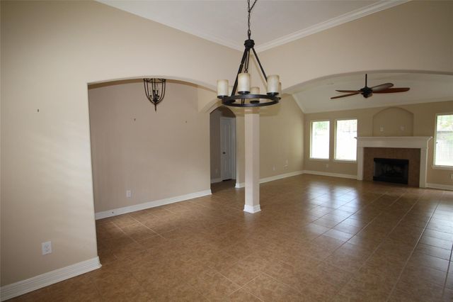1504 Glen Oaks Drive, Conroe, TX 77385