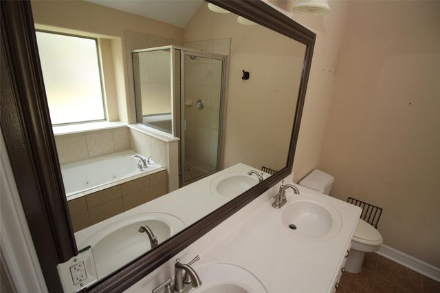 1504 Glen Oaks Drive, Conroe, TX 77385