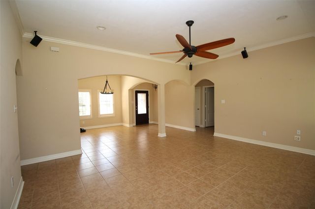 1504 Glen Oaks Drive, Conroe, TX 77385