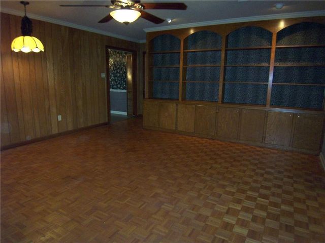 504 TANGLEWOOD Drive, Alexandria, LA 71303