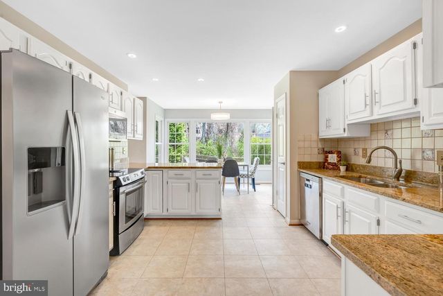 4809 SWEETBIRCH DR, Rockville, MD 20853