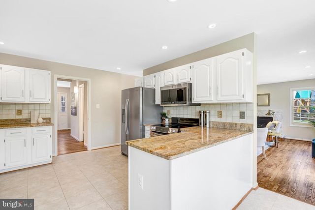 4809 SWEETBIRCH DR, Rockville, MD 20853