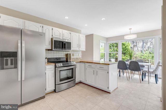 4809 SWEETBIRCH DR, Rockville, MD 20853